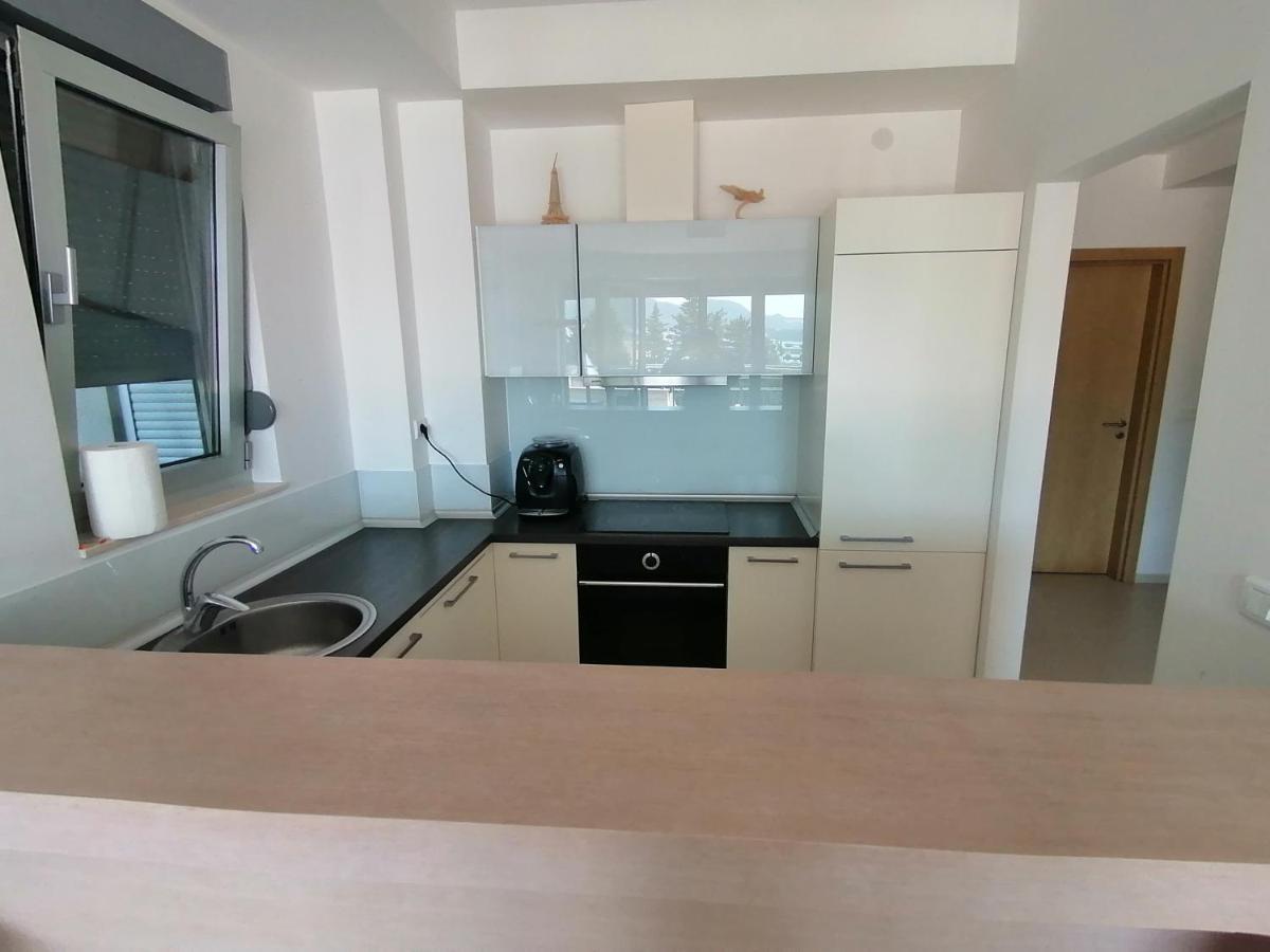 Apartman Sara Przno  Ngoại thất bức ảnh